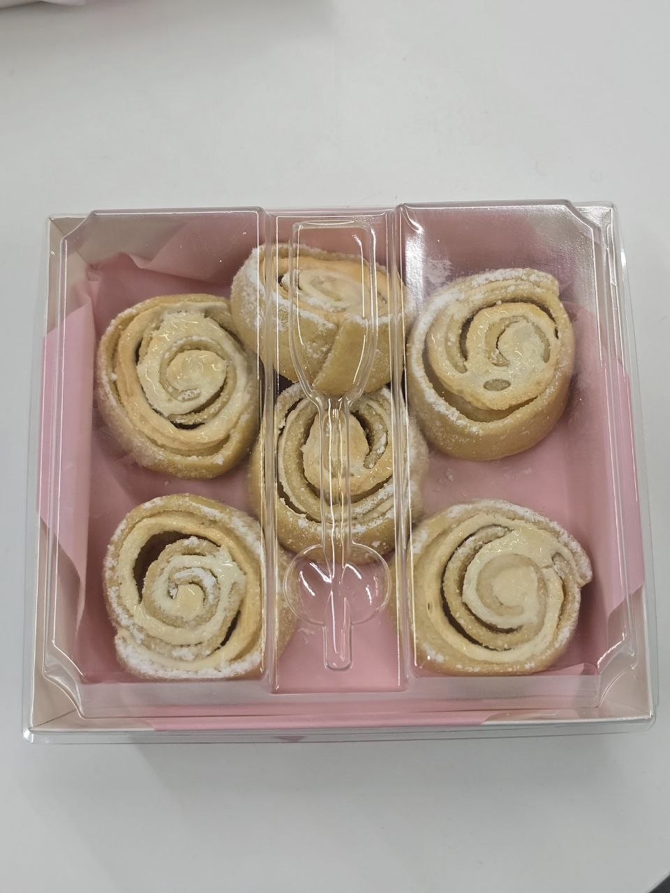BG Vanilla Rose Cookies 6 pcs